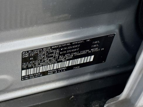 Used 2025 Toyota RAV4 XLE image 12