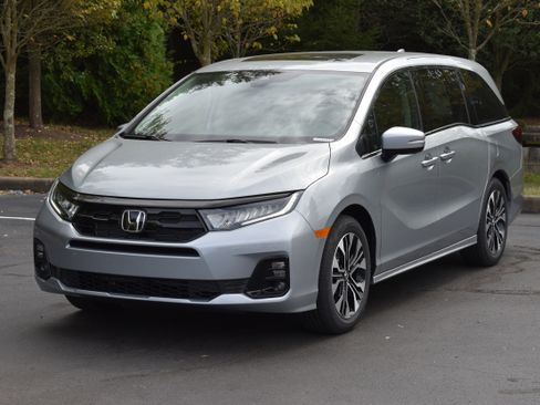 New 2026 Honda Odyssey Elite image 3