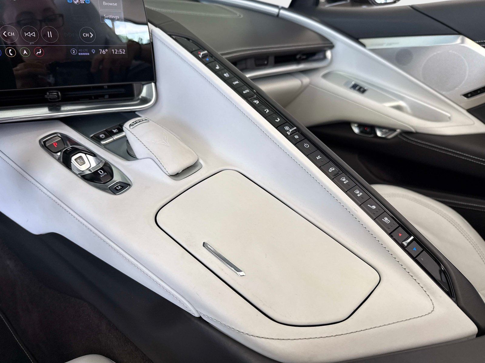 Used 2023 Chevrolet Corvette Stingray Premium Conv w/ Z51 Performance Package RWD image 19
