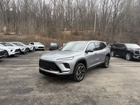 Used 2025 Buick Enclave Sport Touring w/ LPO, All-Weather Package image 7