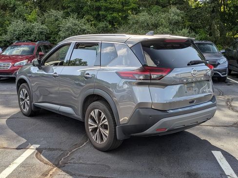 Used 2021 Nissan Rogue SV w/ Premium Package AWD/4WD image 4