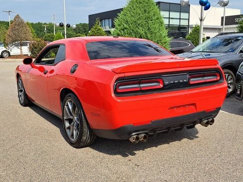 Used 2022 Dodge Challenger GT RWD image 7