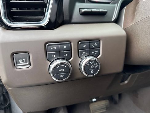 Used 2024 GMC Sierra 2500 Denali w/ Denali Reserve Package AWD/4WD image 24