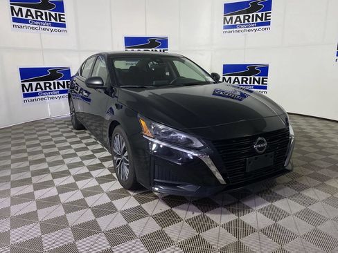 Used 2024 Nissan Altima 2.5 SV FWD image 1