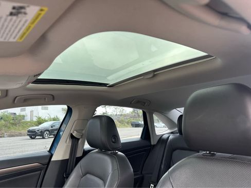 Used 2019 Volkswagen Jetta SEL Premium image 11