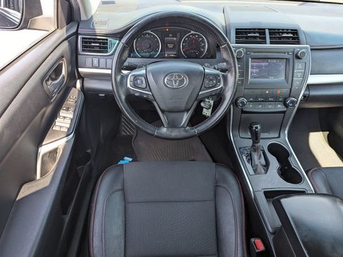 Used 2016 Toyota Camry SE FWD image 26