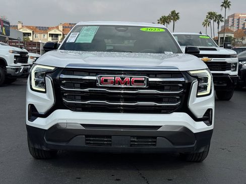 Used 2025 GMC Terrain Elevation image 5