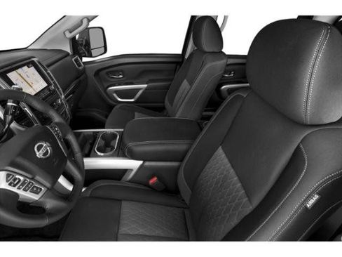 Used 2021 Nissan Titan SV w/ SV Convenience Package RWD image 13