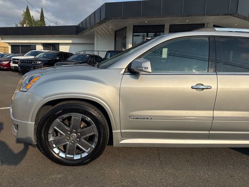 Used 2012 GMC Acadia Denali image 14