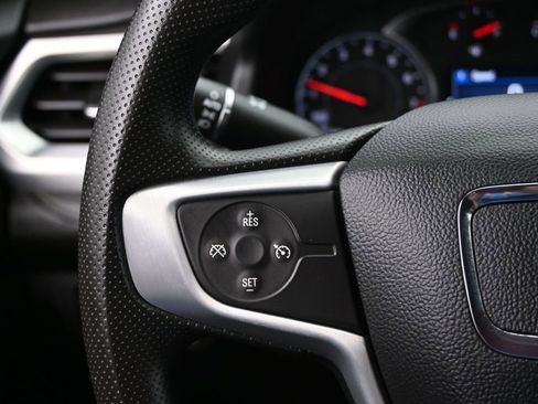 Used 2021 GMC Acadia SLE w/ Driver Convenience Package FWD image 13