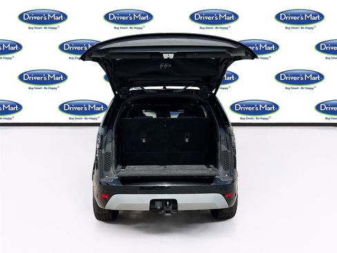 Used 2024 Land Rover Discovery Metropolitan Edition AWD/4WD image 10