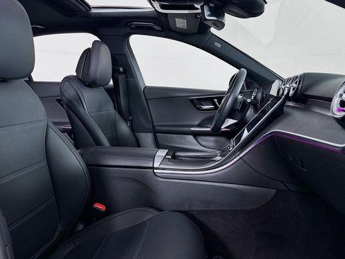 Used 2023 Mercedes-Benz C 300 Sedan image 6