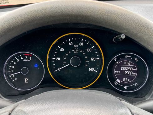 Used 2016 Honda HR-V LX image 18