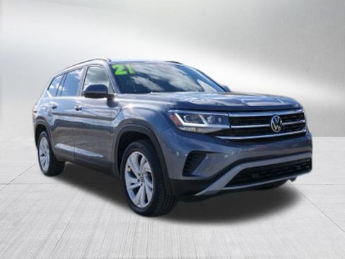 Used 2021 Volkswagen Atlas SE w/ Towing Package image 10