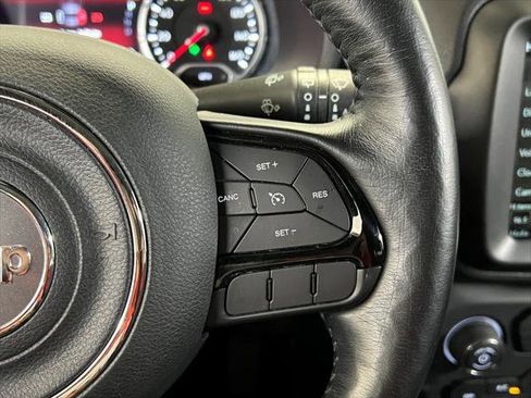 Certified 2022 Jeep Renegade Altitude w/ Sun/Sound Group image 39