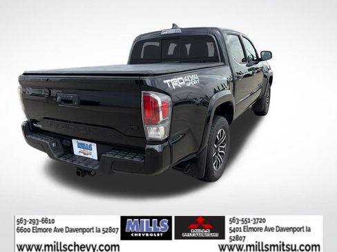 Used 2022 Toyota Tacoma TRD Sport w/ TRD Premium Sport Package AWD/4WD image 5