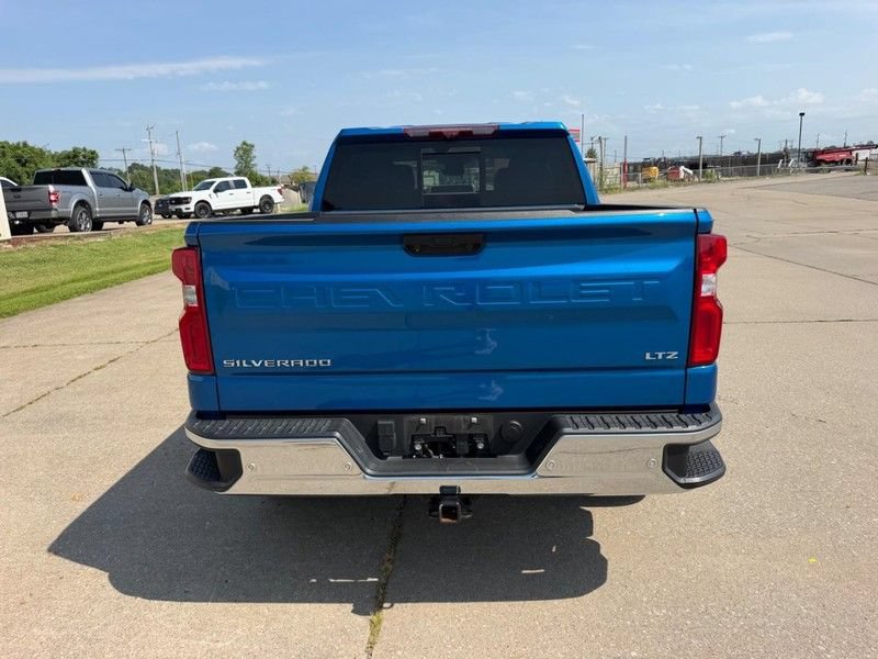 Used 2023 Chevrolet Silverado 1500 LTZ w/ Technology Package AWD/4WD image 4