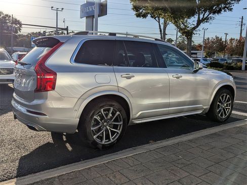 Used 2018 Volvo XC90 T6 Momentum w/ Convenience Package image 13