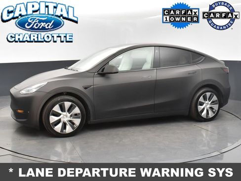 Used 2022 Tesla Model Y Long Range image 4