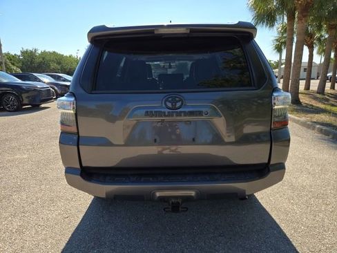 Used 2018 Toyota 4Runner SR5 Premium RWD image 4