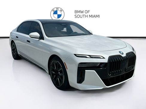 Certified 2024 BMW 760i xDrive w/ Premium Package 2 AWD/4WD image 1