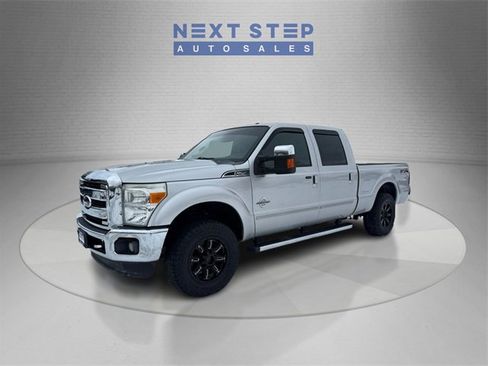 Used 2011 Ford F250 Lariat w/ Lariat Interior Pkg image 3
