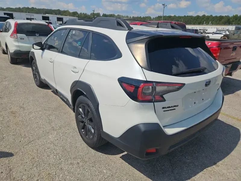 Used 2023 Subaru Outback Onyx Edition AWD/4WD image 11