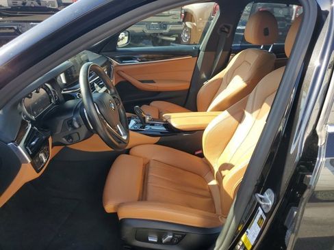 Used 2018 BMW 530i xDrive w/ Premium Package image 25