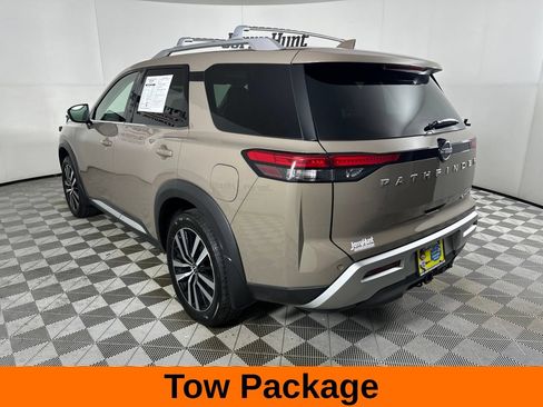 Used 2025 Nissan Pathfinder Platinum w/ Cargo Package FWD image 9
