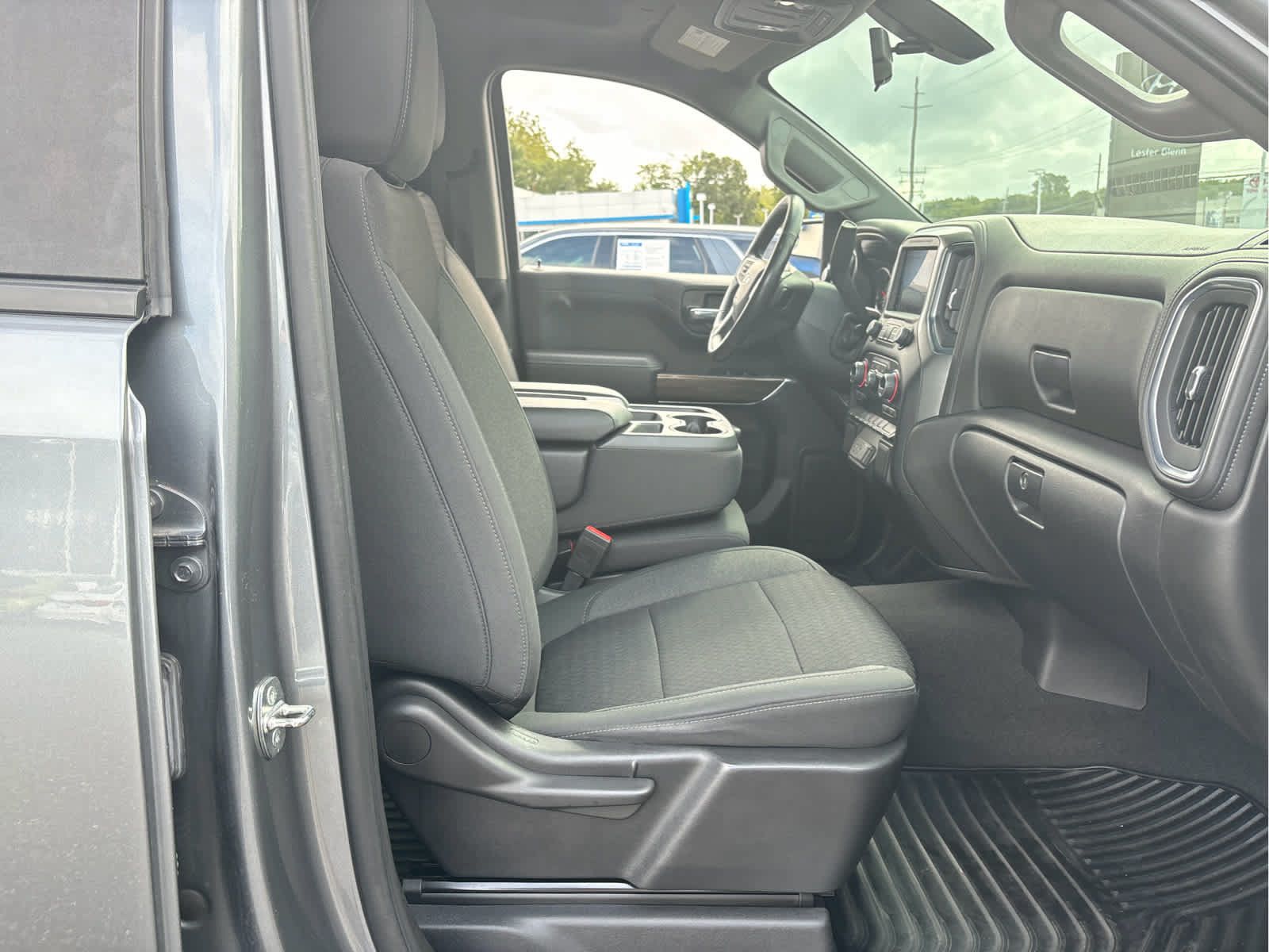 Certified 2021 Chevrolet Silverado 1500 RST w/ Z71 Off-Road Package AWD/4WD image 23