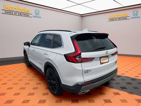 Used 2024 Honda CR-V Sport Touring image 3