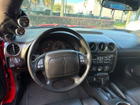 Used 2002 Pontiac Firebird Formula RWD image 9