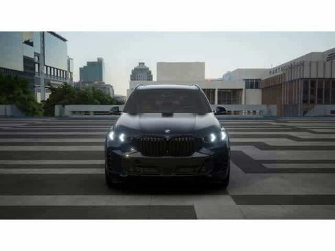New 2026 BMW X5 sDrive40i w/ M Sport Package RWD image 3