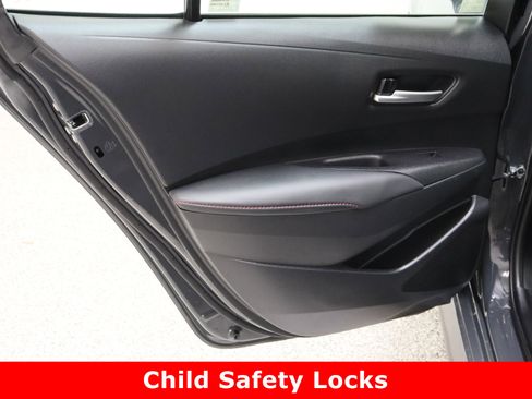 Certified 2025 Toyota Corolla SE image 24