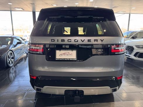 Used 2020 Land Rover Discovery Landmark image 5