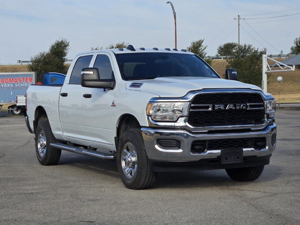 Used 2024 RAM 2500 Tradesman w/ Chrome Appearance Group AWD/4WD image 3