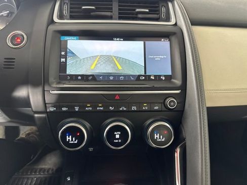 Used 2020 Jaguar E-PACE SE image 22