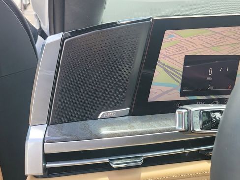 Used 2025 Cadillac Escalade IQ Luxury 2 AWD/4WD image 28