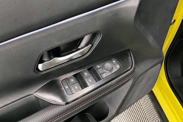 New 2026 Nissan Kicks SR w/ Cold Weather Package FWD image 33