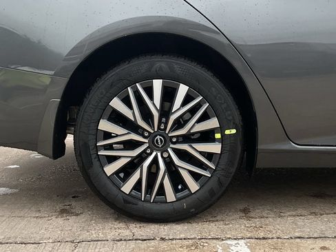 New 2026 Nissan Altima 2.5 SV FWD image 8