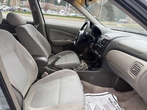Used 2002 Nissan Sentra SE-R image 13