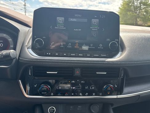 Used 2023 Nissan Rogue Platinum w/ Platinum Premium Package AWD/4WD image 18