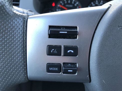 Used 2021 Nissan Frontier SV image 13