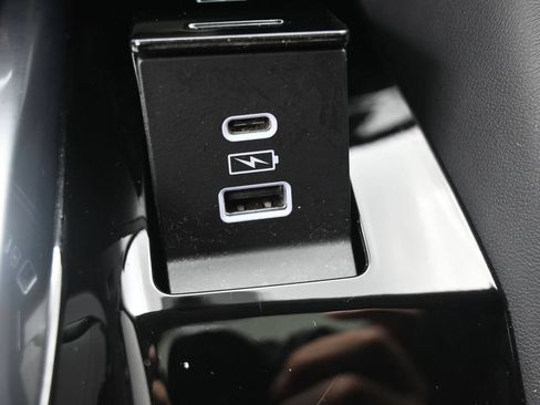 Used 2023 Acura MDX SH-AWD w/ Advance Package image 3