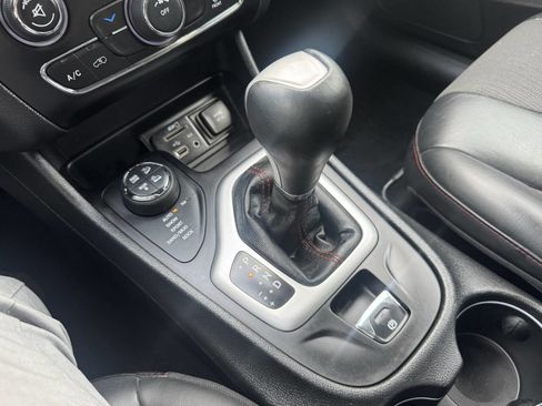 Used 2016 Jeep Cherokee Trailhawk w/ Cold Weather Group image 50