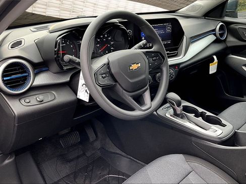 New 2026 Chevrolet Trax LS w/ LS Convenience Package image 7