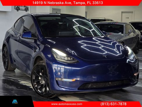 Used 2021 Tesla Model Y Long Range AWD/4WD image 2