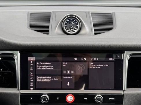 New 2026 Porsche Macan image 29