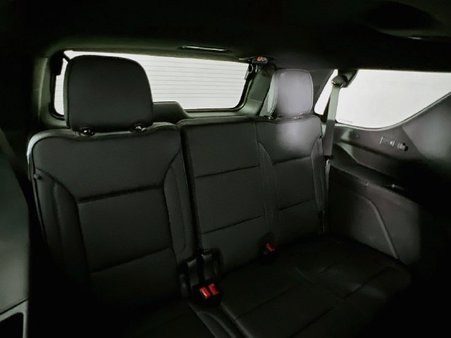 Used 2025 GMC Yukon Denali w/ Denali Reserve Package AWD/4WD image 29