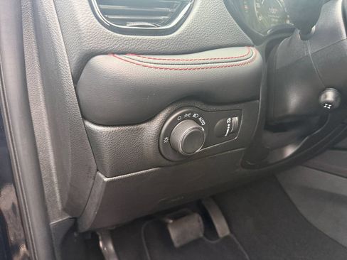 Used 2024 Dodge Durango GT RWD image 18